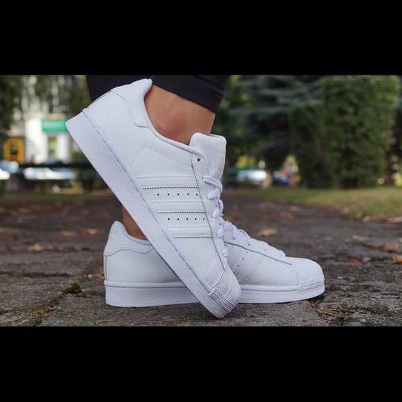 adidas superstar poshmark originale scarpe femminili adidas superstar poshmark originale scarpe femminili